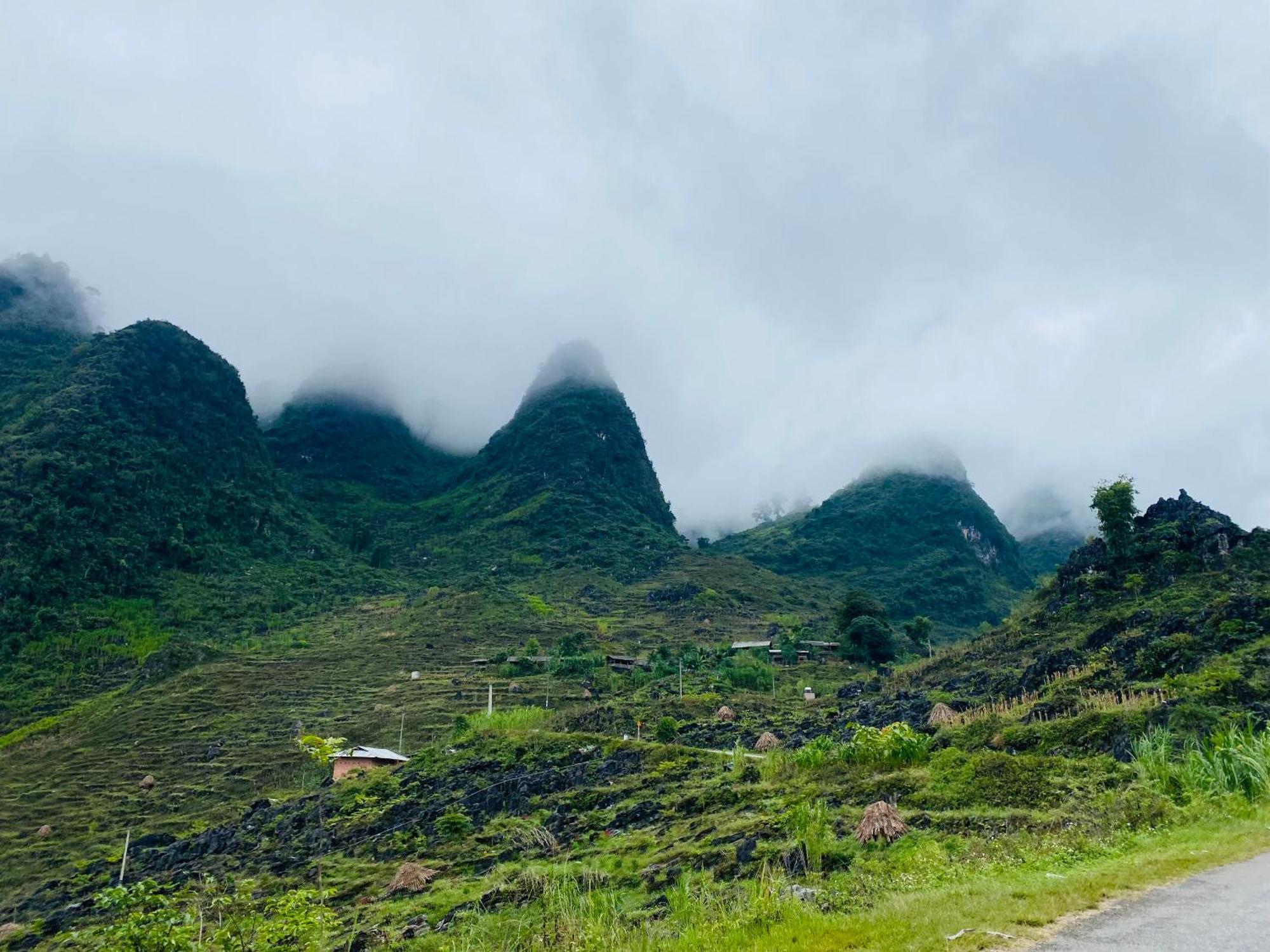 Du Gia Field View Homestay Làng Cac Extérieur photo