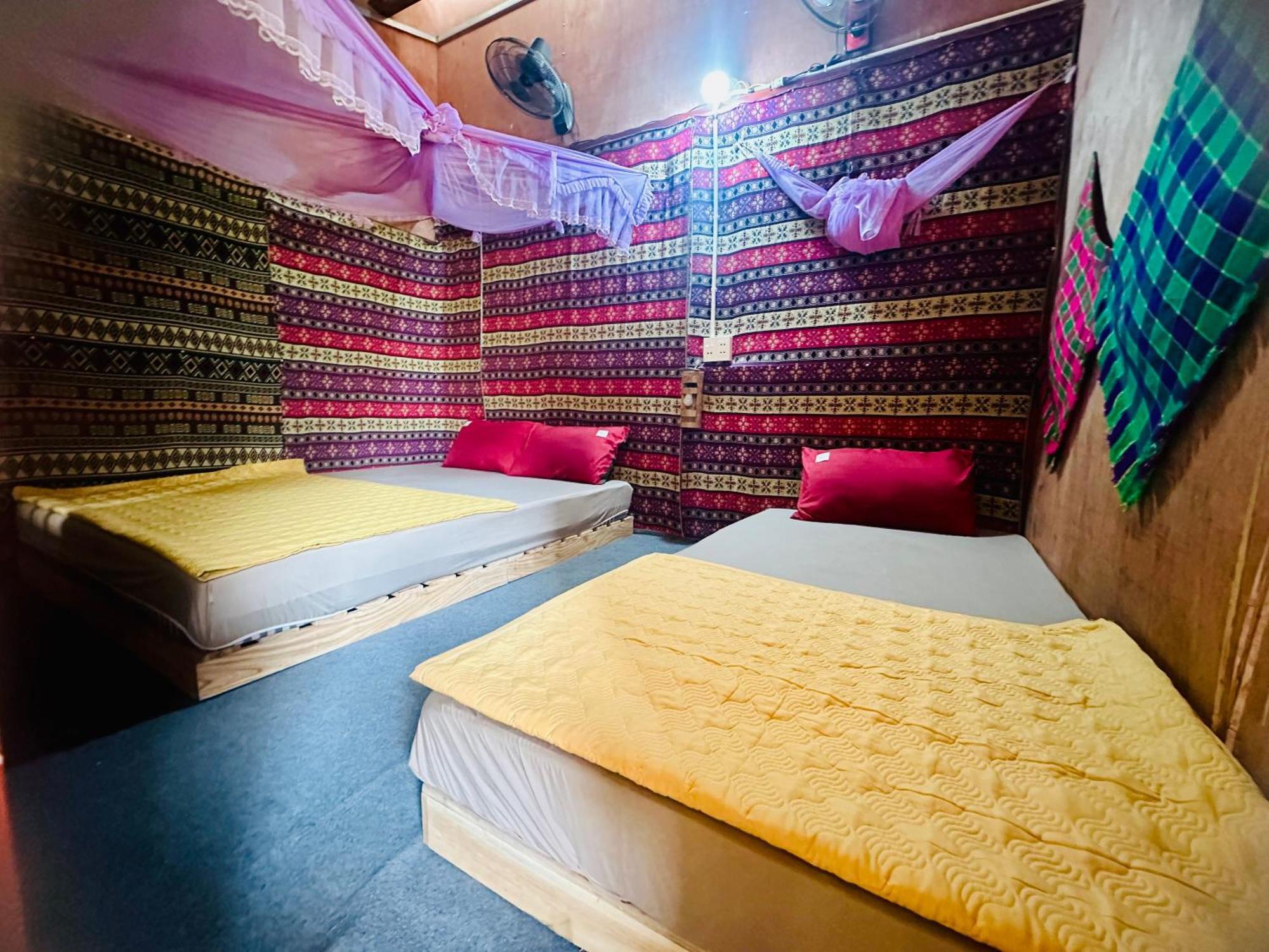 Du Gia Field View Homestay Làng Cac Extérieur photo
