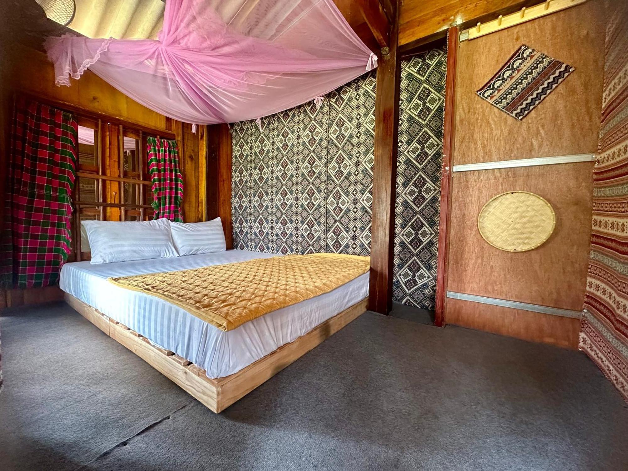 Du Gia Field View Homestay Làng Cac Extérieur photo