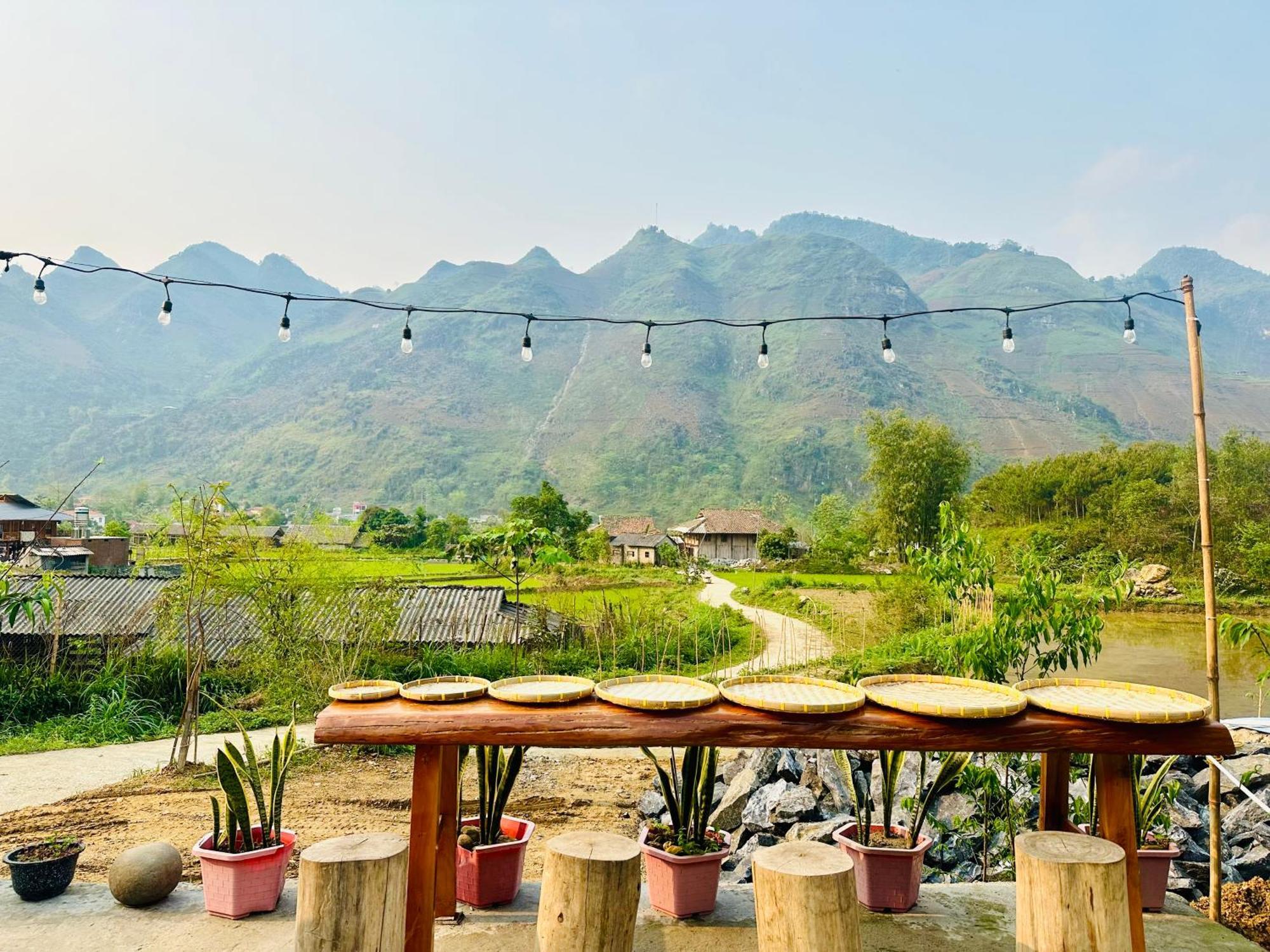 Du Gia Field View Homestay Làng Cac Extérieur photo