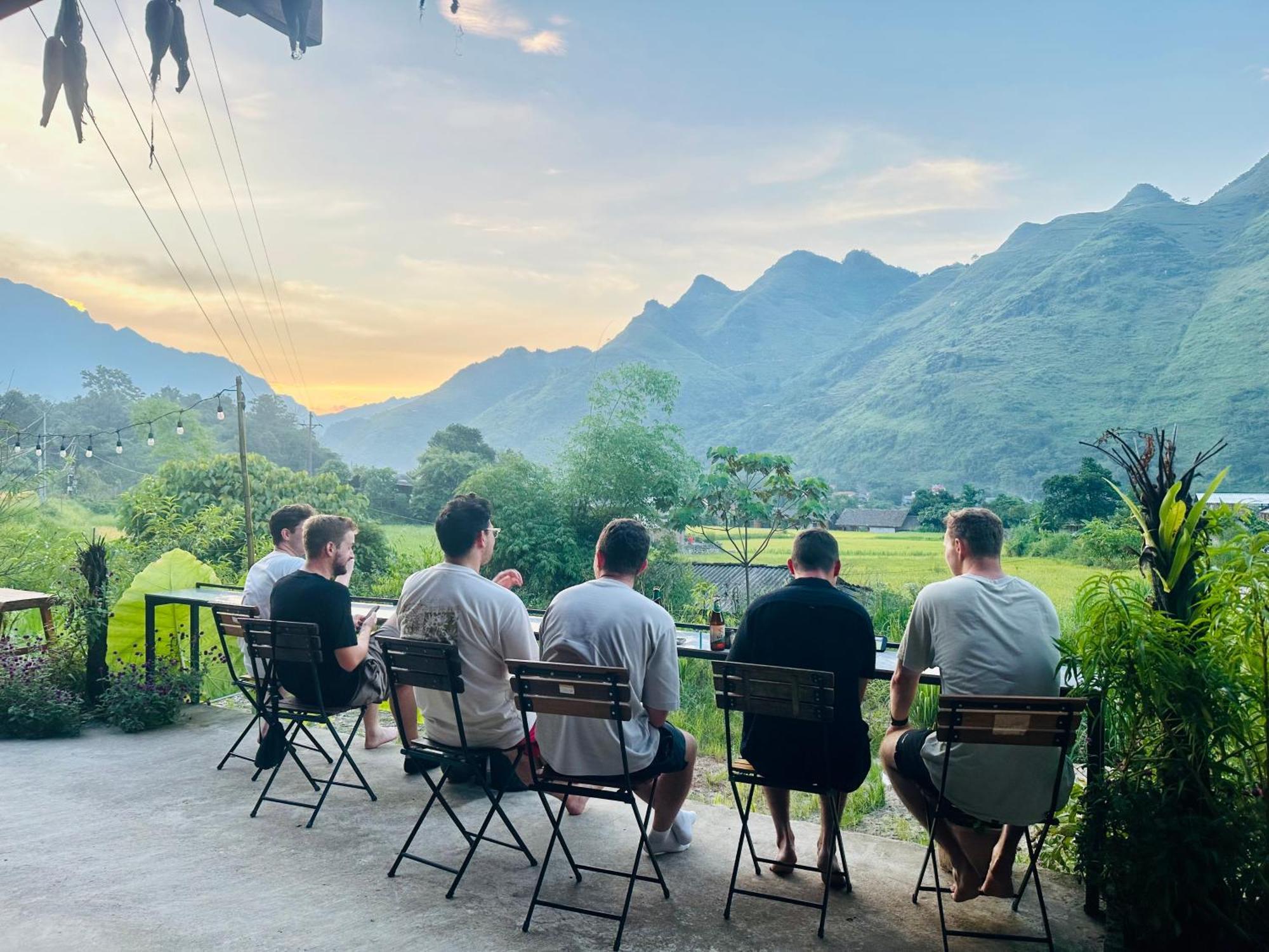 Du Gia Field View Homestay Làng Cac Extérieur photo
