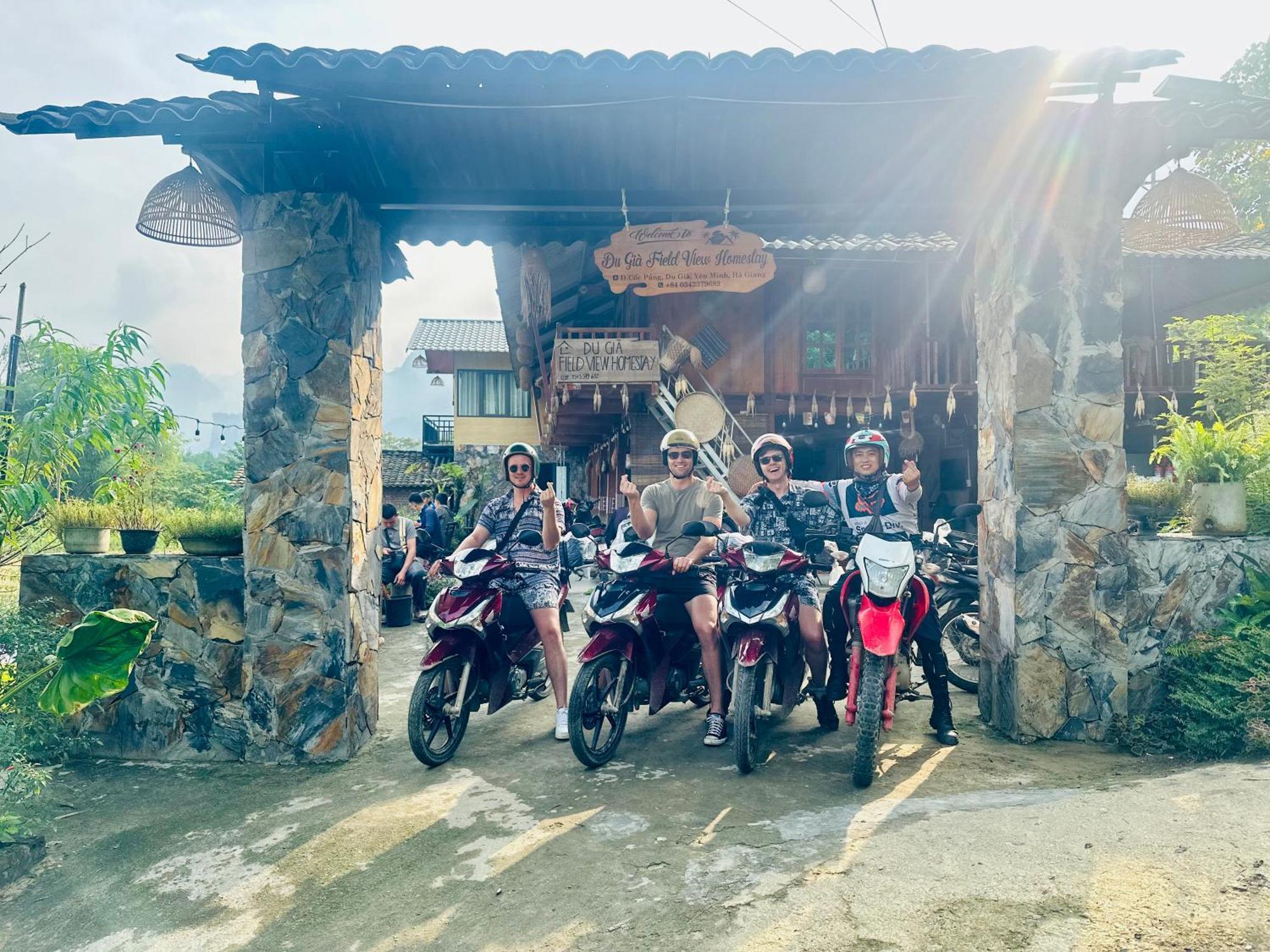 Du Gia Field View Homestay Làng Cac Extérieur photo